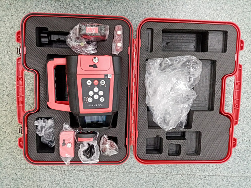 RGK SP-800 + штатив RGK SH-170, рейка RGK LR-2 - ротационный нивелир с красным лучом